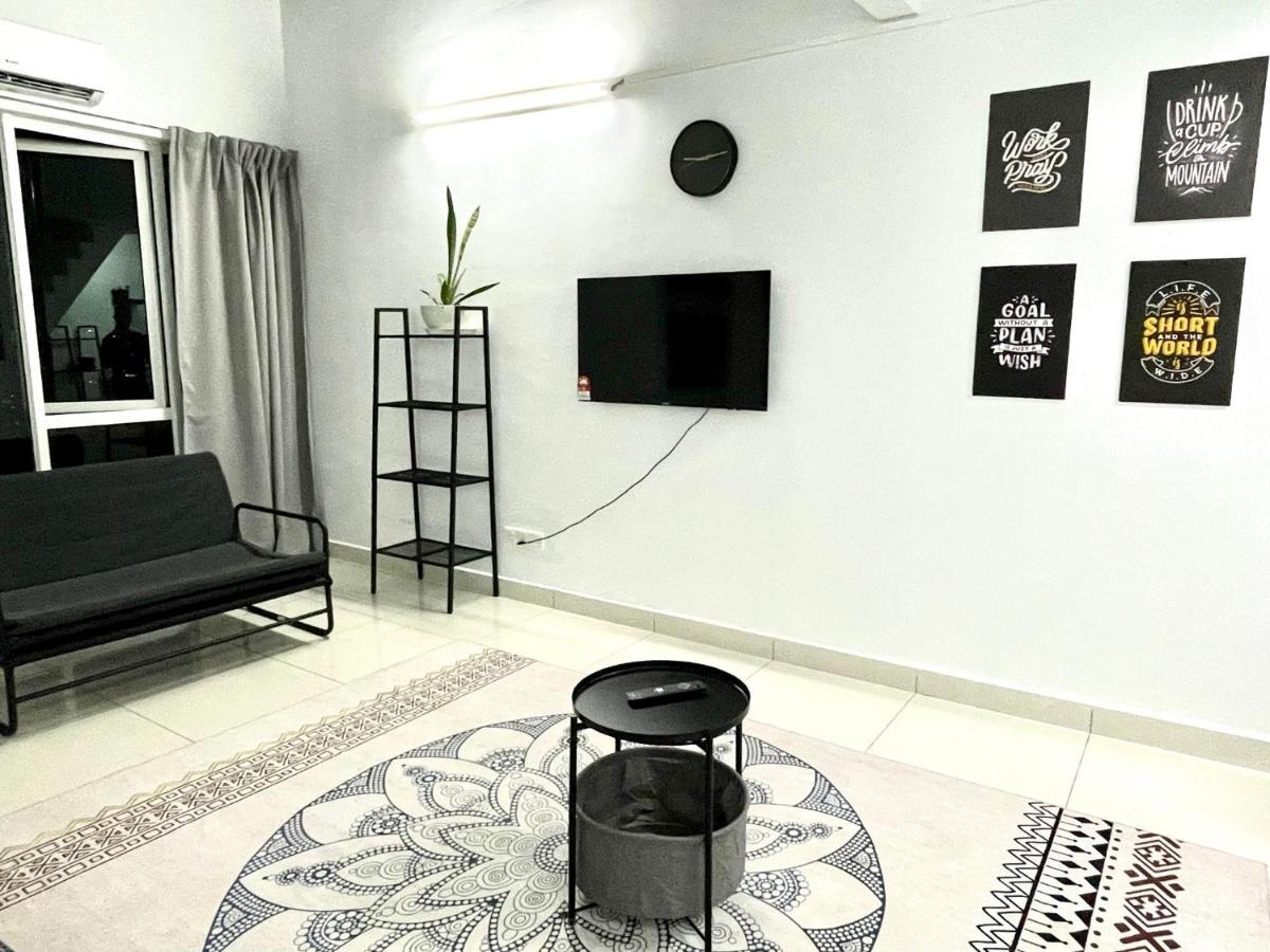 شقة Minimalist Loft IV @Decentrum كاجانغ المظهر الخارجي الصورة